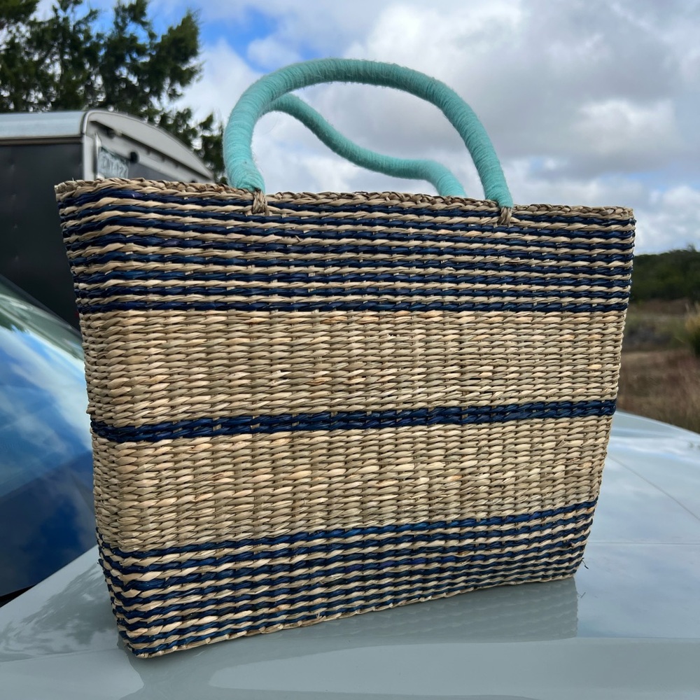 NWTs!!! Haute Hippie Handwoven Straw BOHO Bag - Picture 4 of 4